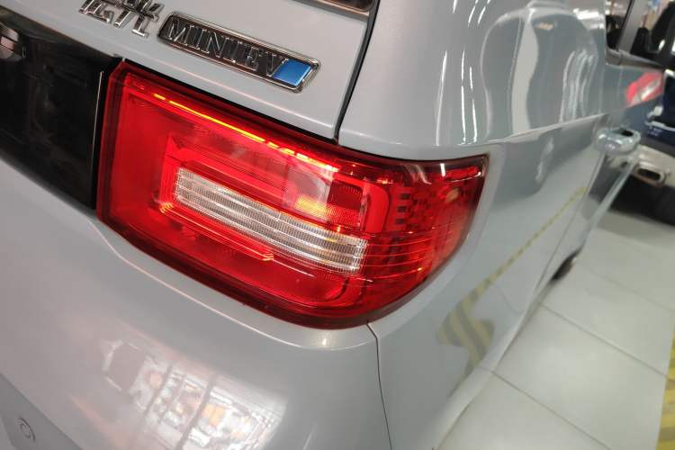 Used Wuling Hongguang MINIEV 2022 Easy Version Lithium-NMC