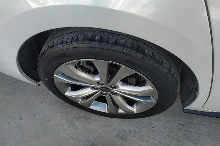 Used Toyota Sienna 2023 2.5L Hybrid Deluxe Edition
