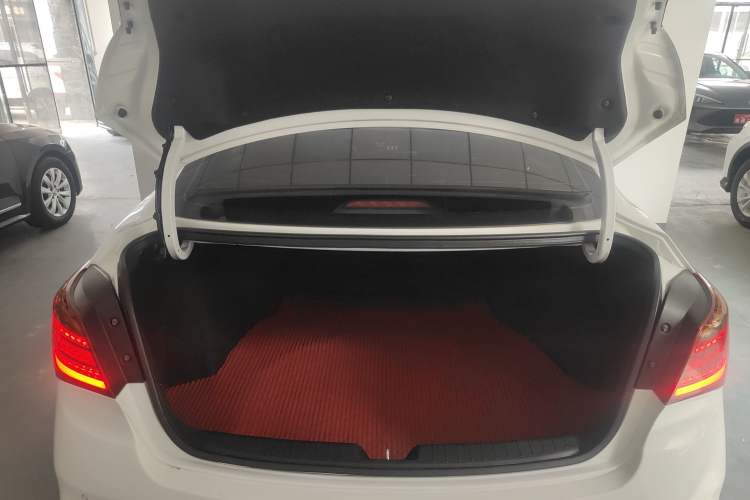 Used Hyundai Mistra 2017 1.8L Automatic Deluxe DLX Model China V Emission Standard
