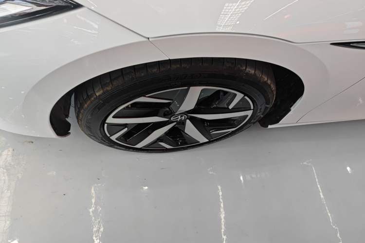 Used Volkswagen Lamando 2024 Lavida L 280TSI DSG Cool & Spicy Edition
