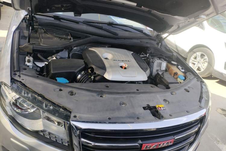 Used Haval H8 2015 2.0T Two-Wheel Drive Luxury Edition
