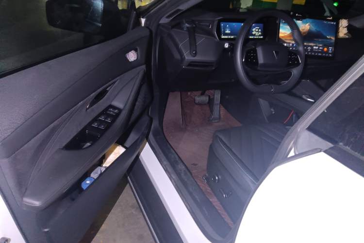 Used Deepal SL03 2023 200Max Range-Extended Version
