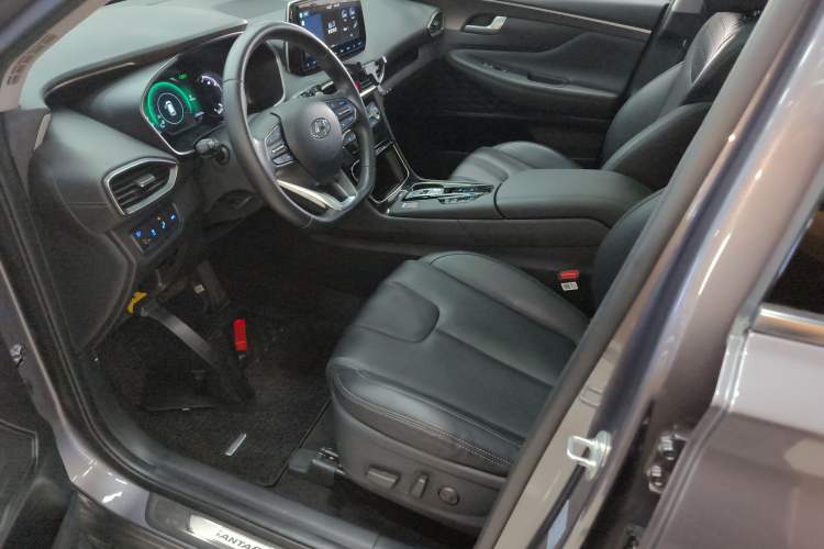 Used Hyundai Santa Fe 2019 380 TGDi DLX Automatic Two-Wheel Drive Prestige Plus Version China VI Standard
