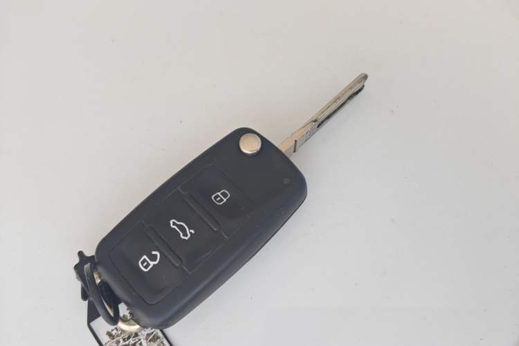 Used Volkswagen Jetta 2017 1.4L Manual Fashion Edition
