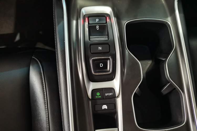 Used Honda Accord 2018 Rui Hybrid 2.0L Rui Ling Edition China VI
