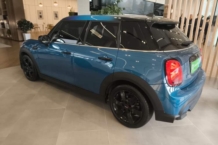 Used  MINI 2023 1.5T COOPER Artist Five-Door Edition