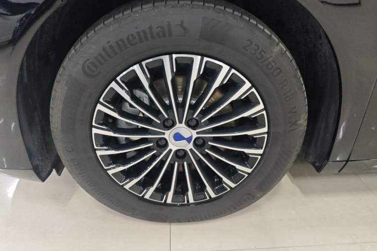 Used Denza D9 2024 DM-i 980 Four-Wheel Drive Prestige Model
