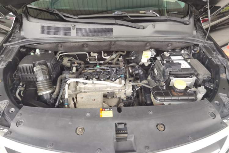 Used Baojun 730 2019 1.5T CVT Fashion Model 7 Seats China V Emission Standard
