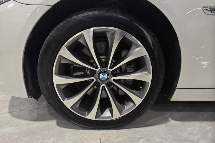 Used BMW 5 Series 2017 528Li xDrive Leading Model
