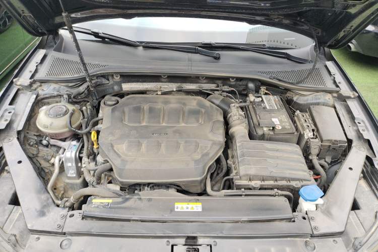 Used Volkswagen Magotan 2023 2 Million Units Limited Edition 330TSI DSG Leading Version
