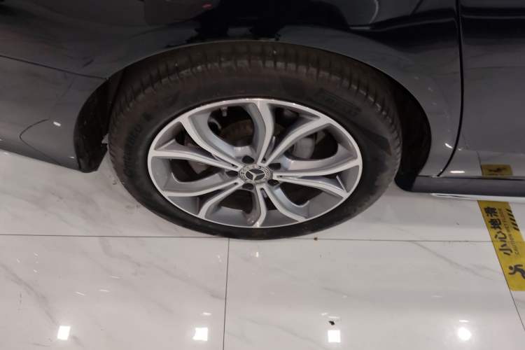 Used Mercedes-Benz E-Class 2019 Restyled E 300 L Sporty and Stylish Edition
