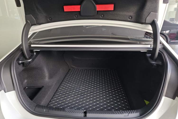 Used BMW 5 Series 2025 530Li Luxury Edition M Sport Package