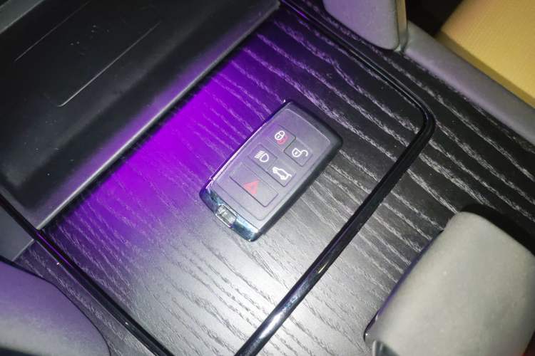 Used Land Rover Discovery Sport 2024 Luxury Custom Edition
