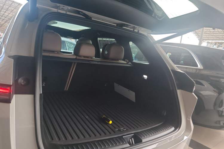 Used Li Auto L6 2025 Pro Smart Refresh Edition
