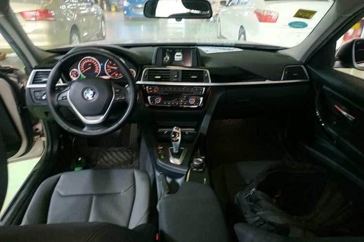 Used BMW 3 Series 2017 320Li Fashion Model
