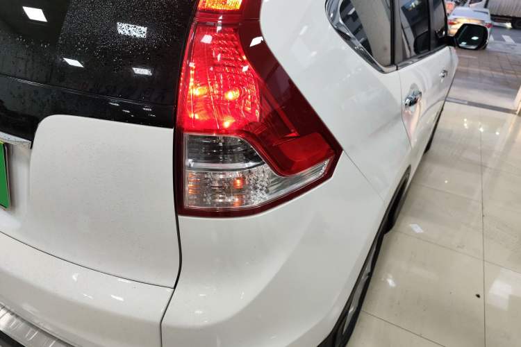 Used Honda CR-V 2013 2.4L Two-Wheel-Drive Luxury Edition
