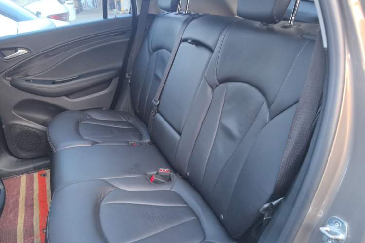 Used Buick Envision 2018 20T Two-Wheel-Drive Elite Model
