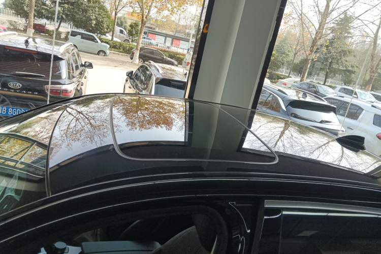 Used BMW 5 Series 2019 525Li Luxury Package
