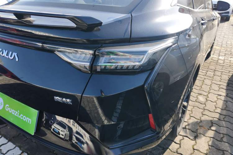 Used Dongfeng Aeolus Yixuan 2023 Mach Edition 1.5L Automatic Chasing Shadow Version
