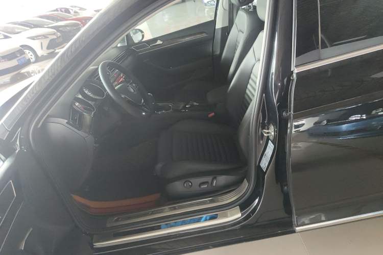 Used Volkswagen Magotan 2019 330TSI DSG Luxury Version China VI Standard
