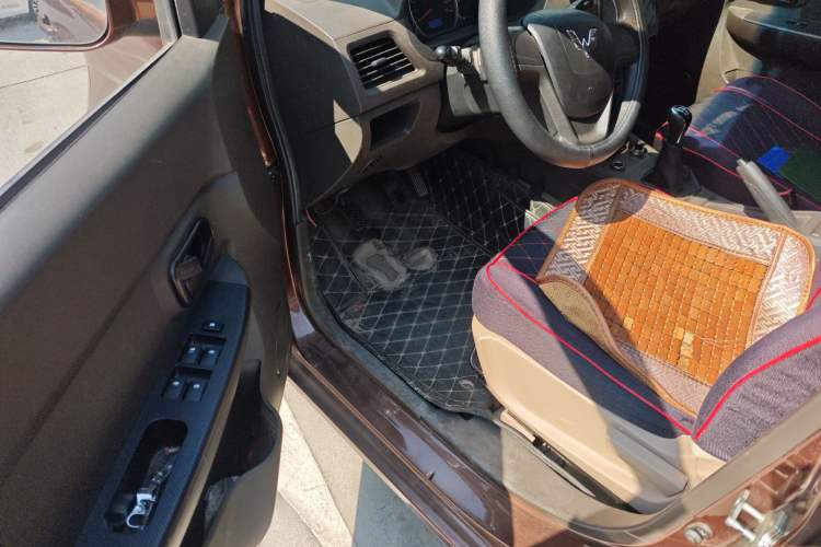 Used Wuling Hongguang 2014 1.5L S Standard Version