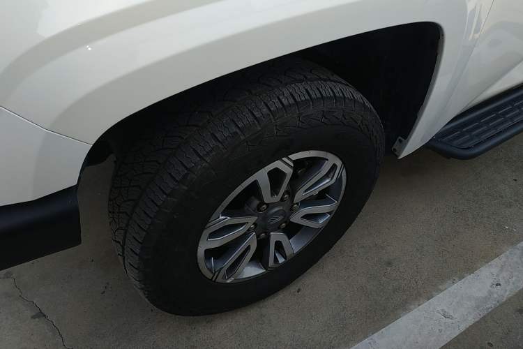 Used JMC DaDao 2024 Mountain Edition 2.3T Diesel Automatic 4x4 Standard Wheelbase Comfort Version
