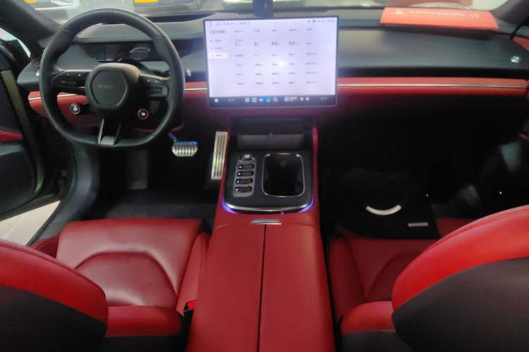 Used  SU7 2024 Four-Wheel Drive Ultra-Long Range Advanced Intelligent Driving Max Edition
