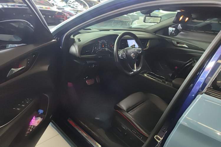 Used Buick Regal 2020 GS 28T Prestige Model
