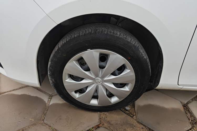 Used Toyota YARiS L 2019 1.5E CVT Dynamic Edition China VI compliant
