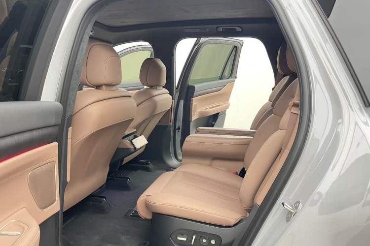 Used Nio ES8 2024 75 kWh