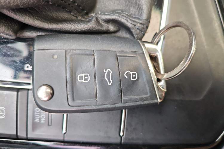 Used Volkswagen Tiguan L 2023 330TSI Automatic Two-Wheel Drive R-Line Enjoyment Edition
