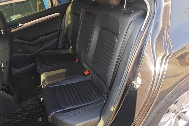 Used Volkswagen Magotan 2018 330TSI DSG Advanced Model
