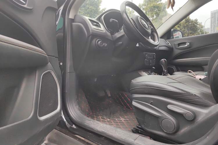 Used Jeep Compass 2017 200T Automatic Family Edition