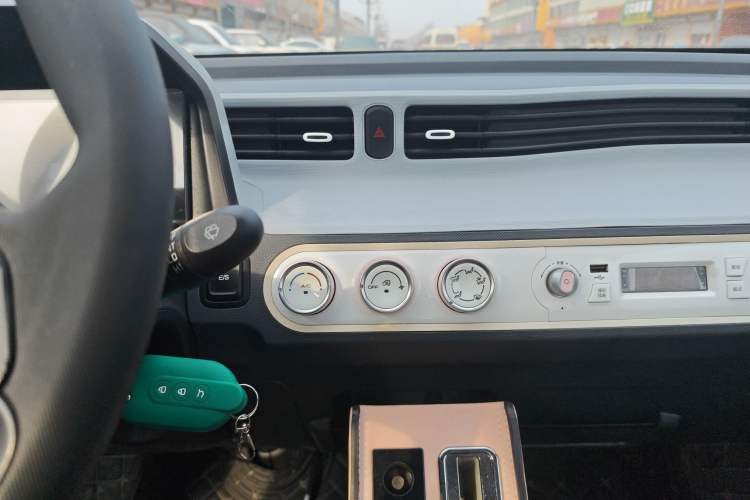 Used Wuling Hongguang MINIEV 2022 Macaron Fashion Model Lithium Iron Phosphate
