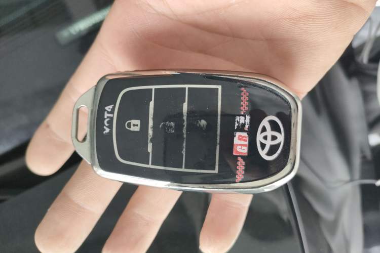 Used Toyota Crown 2017 2.0T Sport Edition
