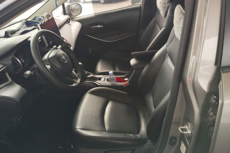 Used Toyota Corolla 2022 Dual-Motor 1.8L E-CVT Pioneer Edition
