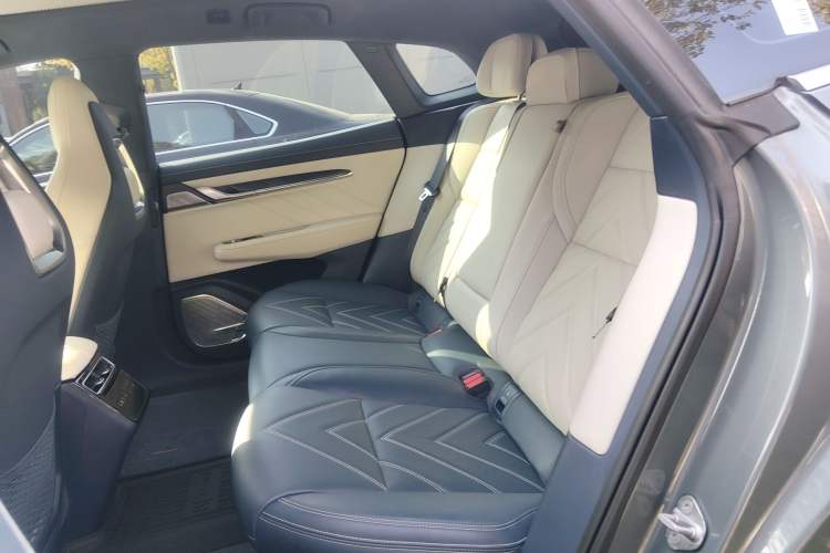 Used Zeekr 001 2022 Ultra-Long Range Dual-Motor ME Version
