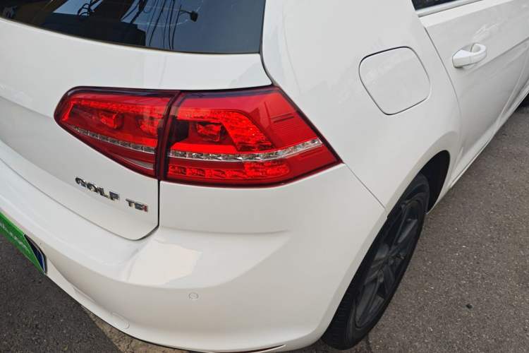 Used Volkswagen Golf 2016 230TSI Automatic Comfort Version
