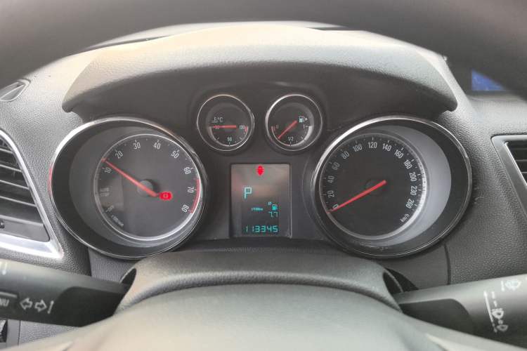 Used Buick Encore 2015 1.4T Automatic Two-Wheel Drive Urban Elite Version