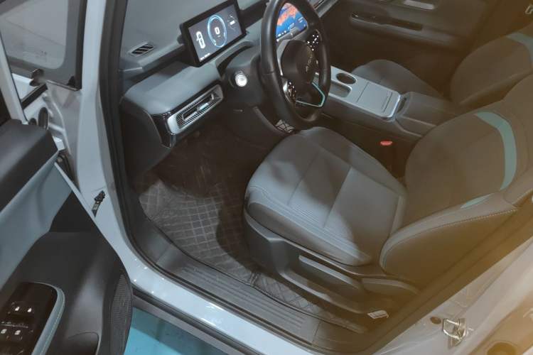 Used AION Y 2023 Plus 510 Enjoy Edition
