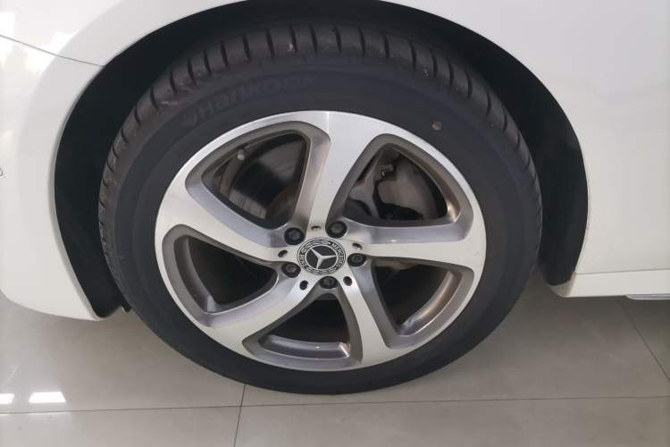 Used Mercedes-Benz E-Class 2018 Facelift E 200 L Sport 4MATIC
