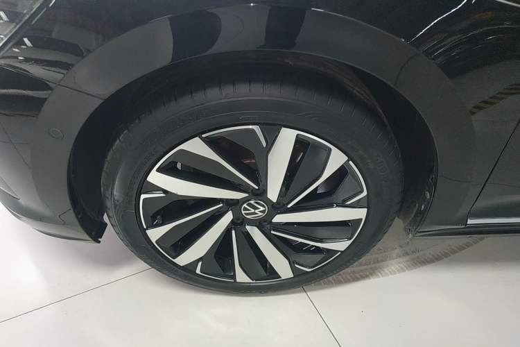 Used Volkswagen Passat 2023 Facelift 330TSI Prestige Edition
