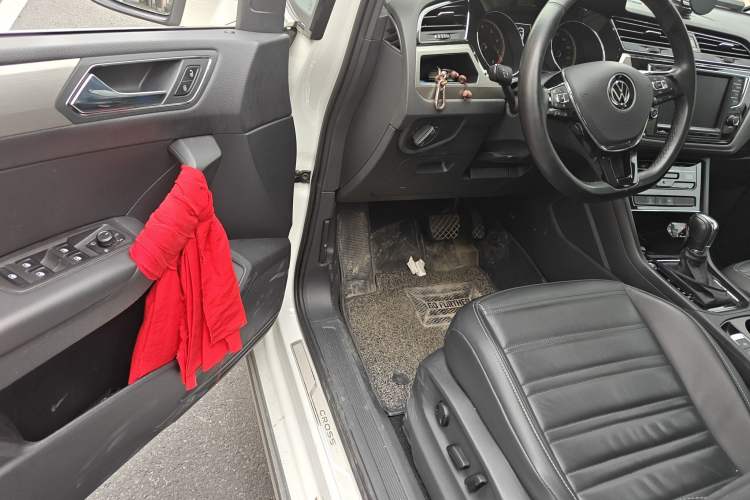 Used Volkswagen Touran 2021 Volkswagen Touran L 280TSI DSG Boundary Edition 7-Seater
