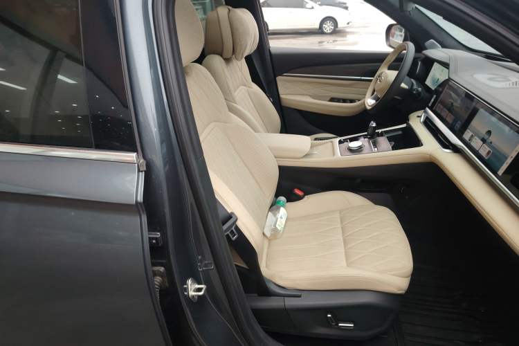 Used Geely Auto Monjaro L 2025 Dongfang Yao 2.0TD Automatic Jinzhao Edition
