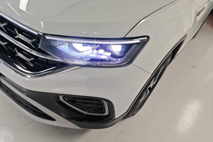 Used Volkswagen Tayron 2023 280TSI Two-Wheel-Drive Luxury Plus Advanced Version
