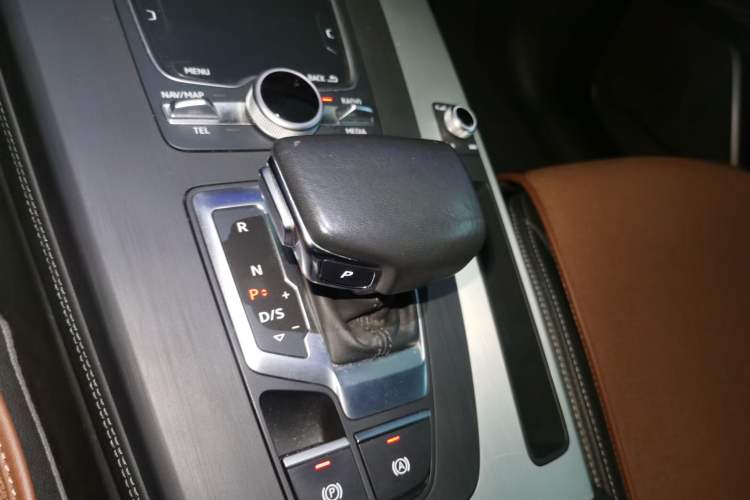 Used Audi Q5L 2020 Updated 40 TFSI Prestige Fashion Edition