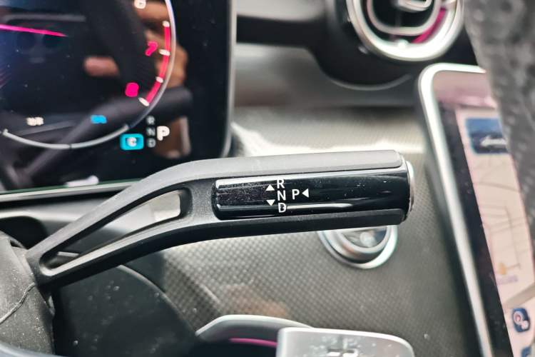 Used Mercedes-Benz C-Class 2024 Facelifted C-Class 260 L Night Edition Sports Version
