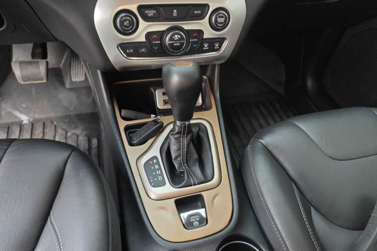 Used  Cherokee 2017 2.0L Superior Edition
