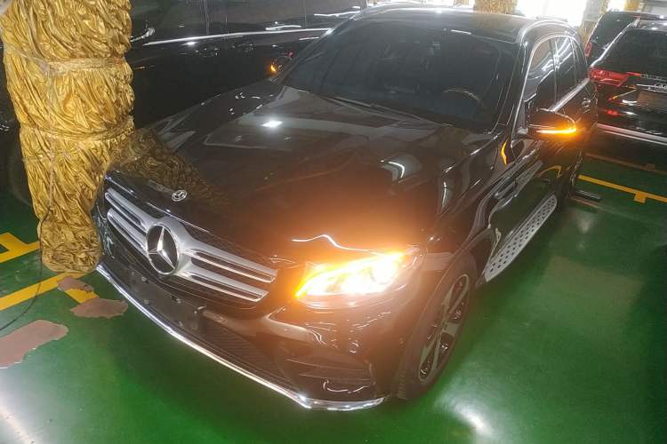 Used Mercedes-Benz GLC 2019 Facelift GLC 260 L 4MATIC Luxury Model
