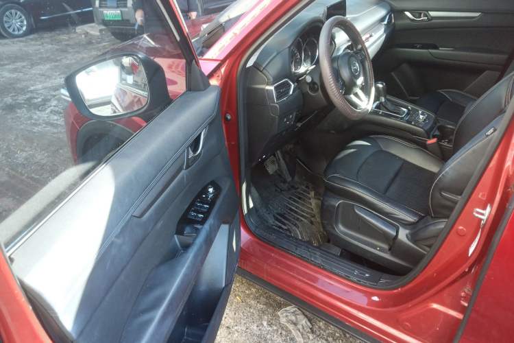 Used Mazda CX-5 2017 2.0L Automatic 2WD ZhiShang Trim China V Standard
